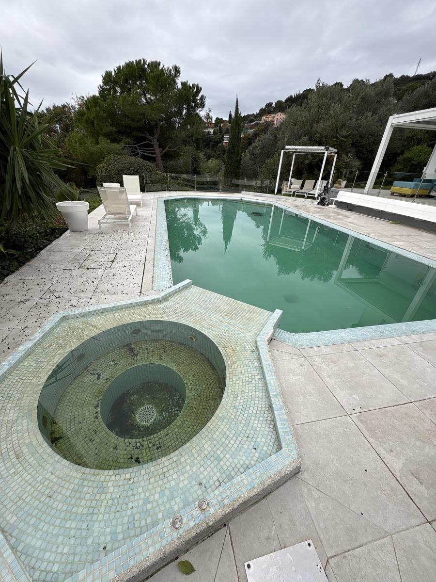 piscine en rénovation à Nice